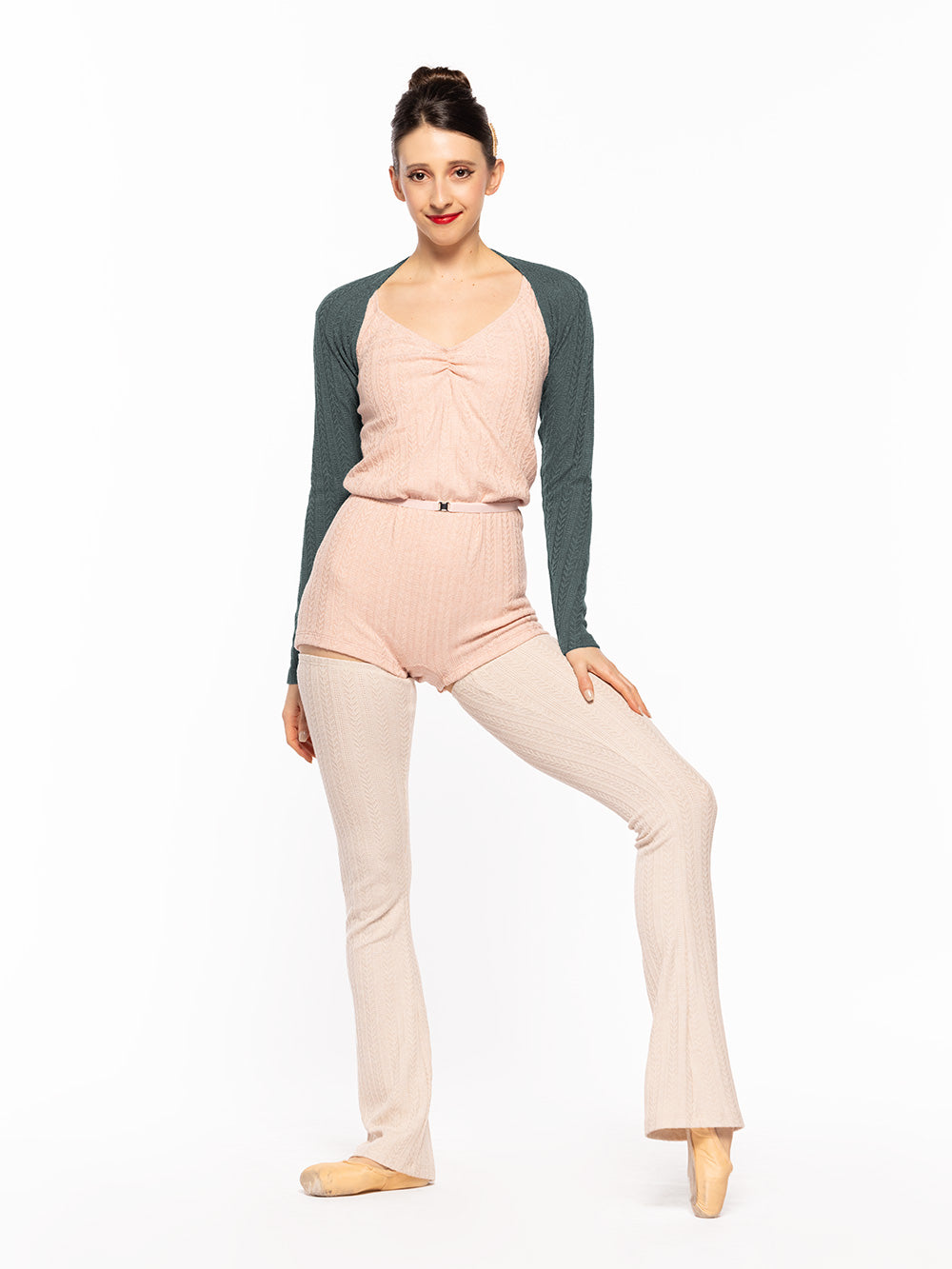 Eleve Dancewear in Oatmeal color Thigh High Leg Warmers Knit full body front view of dancer posing.