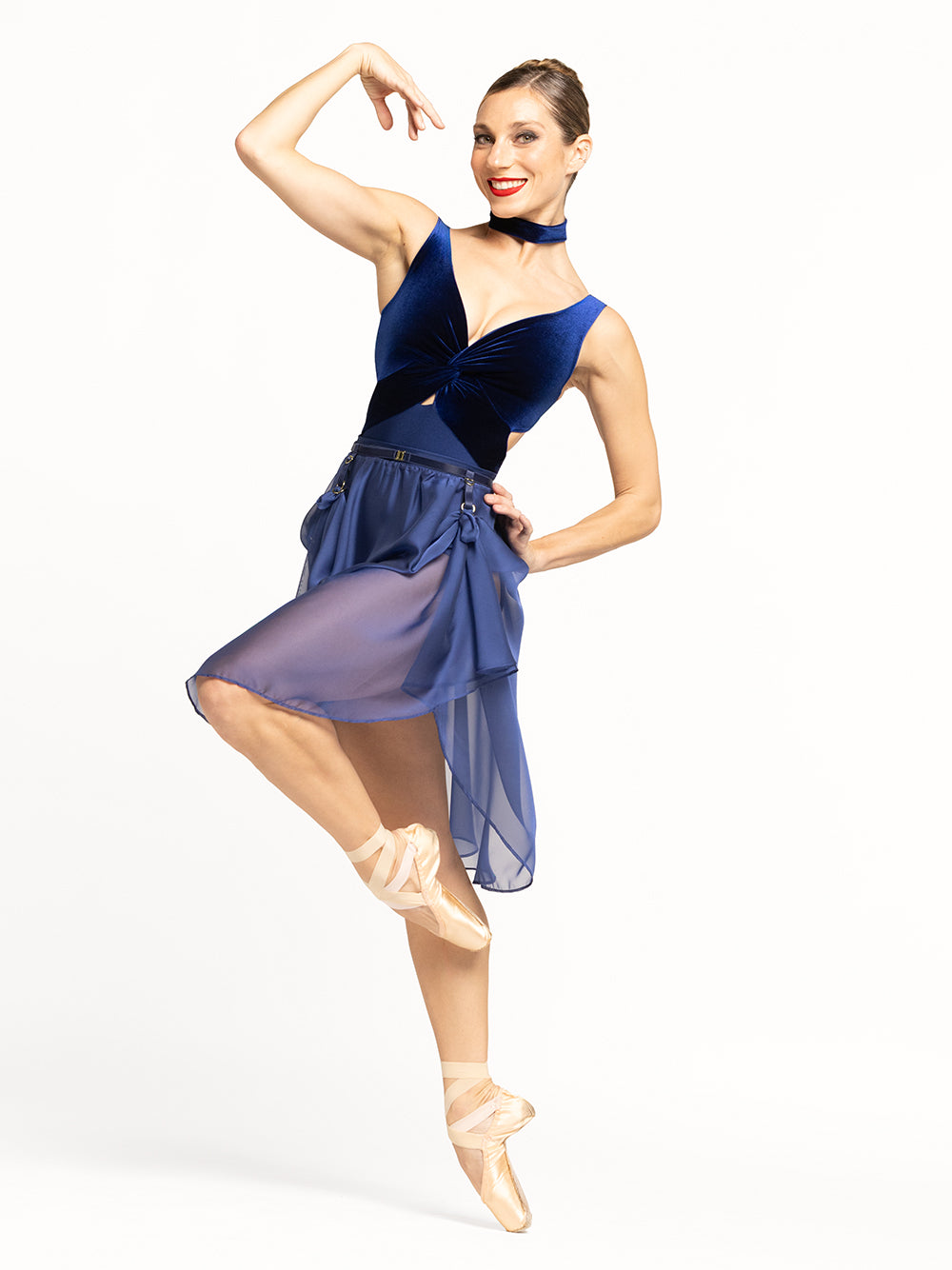 Eleve Dancewear Bustle Belt in Dark Navy print color, profile view.